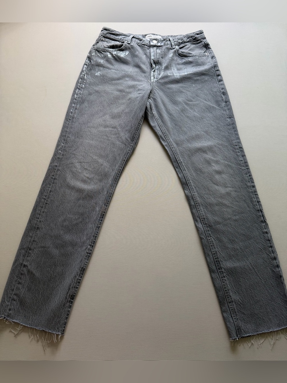 Zara Women Straight-Leg Jeans in Washed Gray